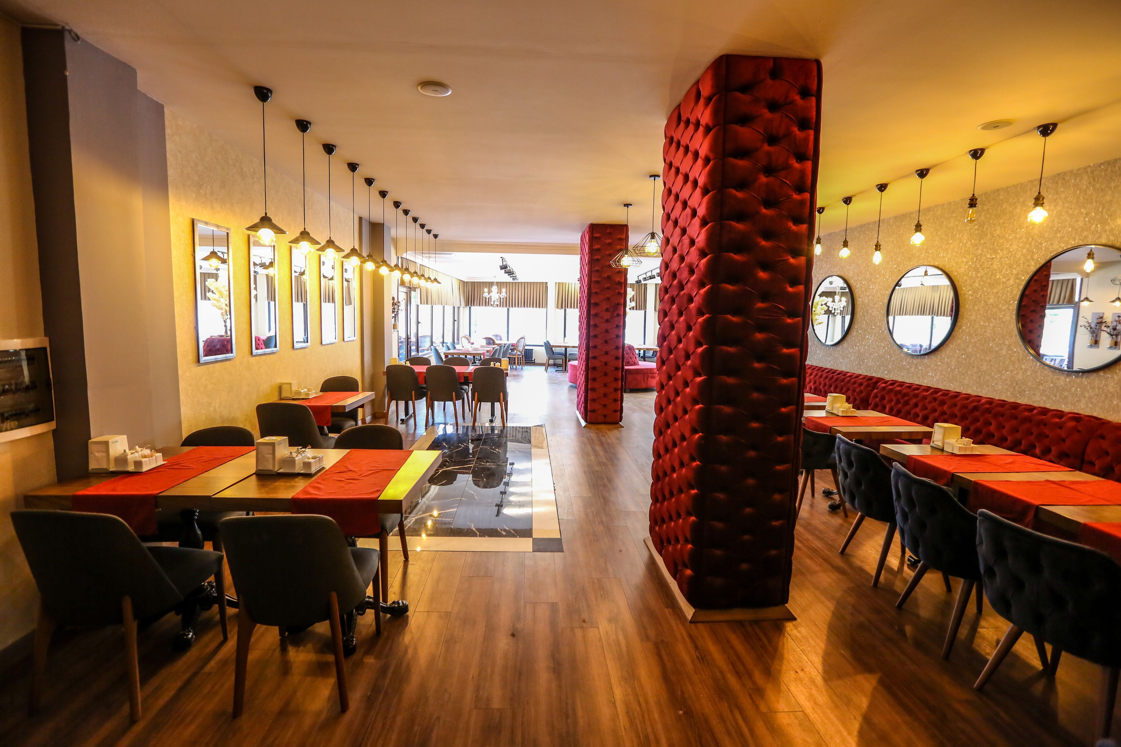 daily full breakfast (try 300 per person)