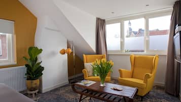 Minibar, soundproofing, iron/ironing board, free WiFi