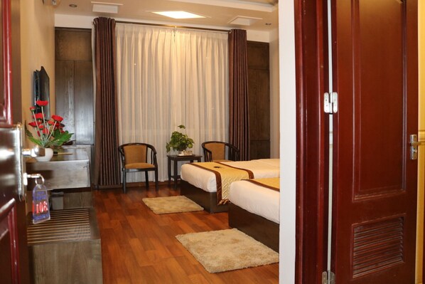 Family Shared Dormitory, 1 Bedroom, Non Smoking, City View | Desk, free WiFi