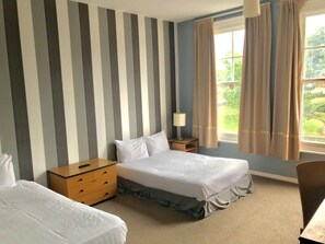 Superior Double Room, Ensuite | In-room safe, desk, iron/ironing board, free WiFi - St Botolph's Hotel Colchester (Colchester)