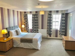 Standard Double Room, 1 Double Bed, Ensuite, City View | In-room safe, desk, iron/ironing board, free WiFi - St Botolph's Hotel Colchester (Colchester)