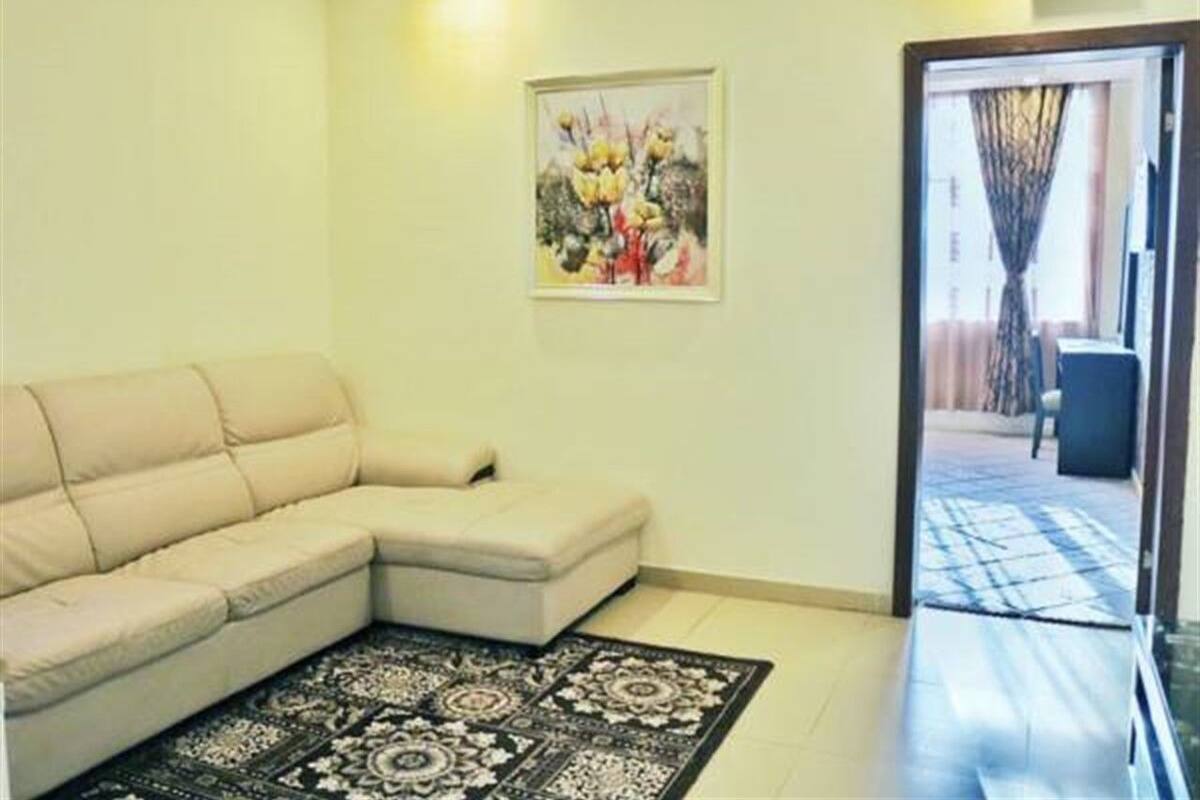 family suite, 2 bedrooms | living area | flat-screen tv, dvd player