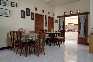 Restaurant - Zenrra House (Bandung)