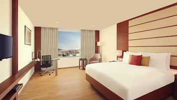 Caja de seguridad en la habitación y escritorio