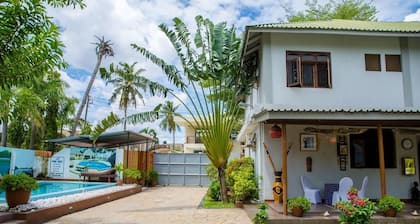 Saadani Tourist Center - Hostel