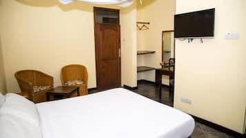 Schreibtisch, kostenloses WLAN, Bettwäsche, Rollstuhlgeeignet