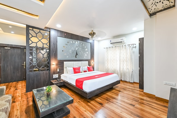 1 chambre, minibar, coffres-forts dans les chambres, bureau