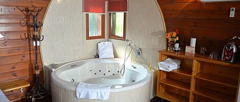 Jetted tub