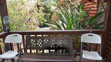 Cabane Familiale, 2 chambres | Vue sur le jardin