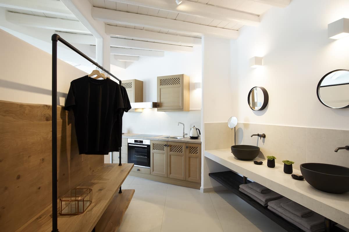 one bedroom suite sea view no 10 | private kitchen | espresso maker, coffee/tea maker, electric kettle, toaster