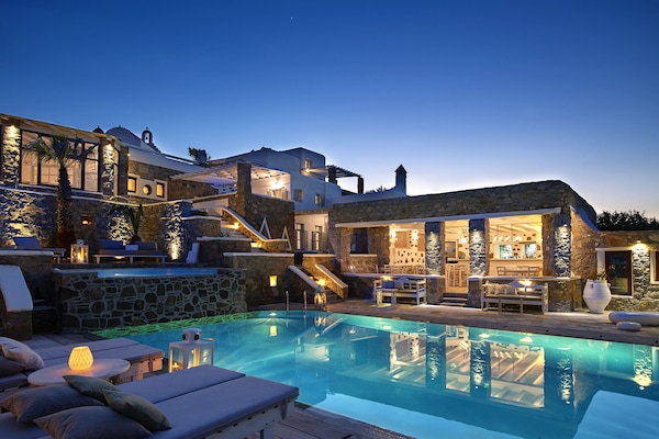 Een seizoensgebonden buitenzwembad