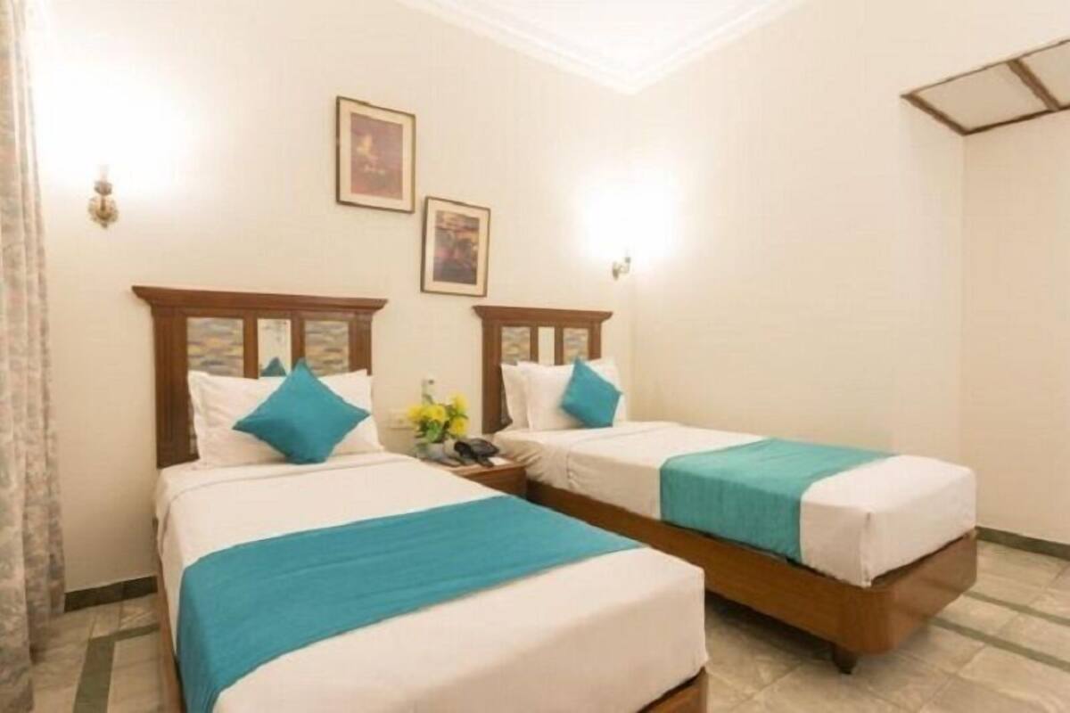 Desk, free rollaway beds, free WiFi