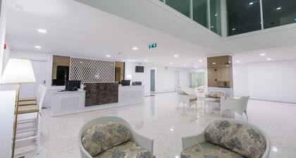 B2 Hua Hin Premier Hotel