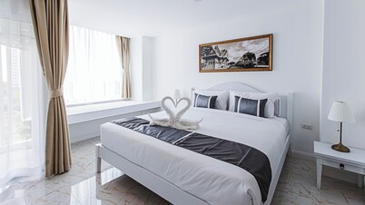 B2 Hua Hin Premier Hotel