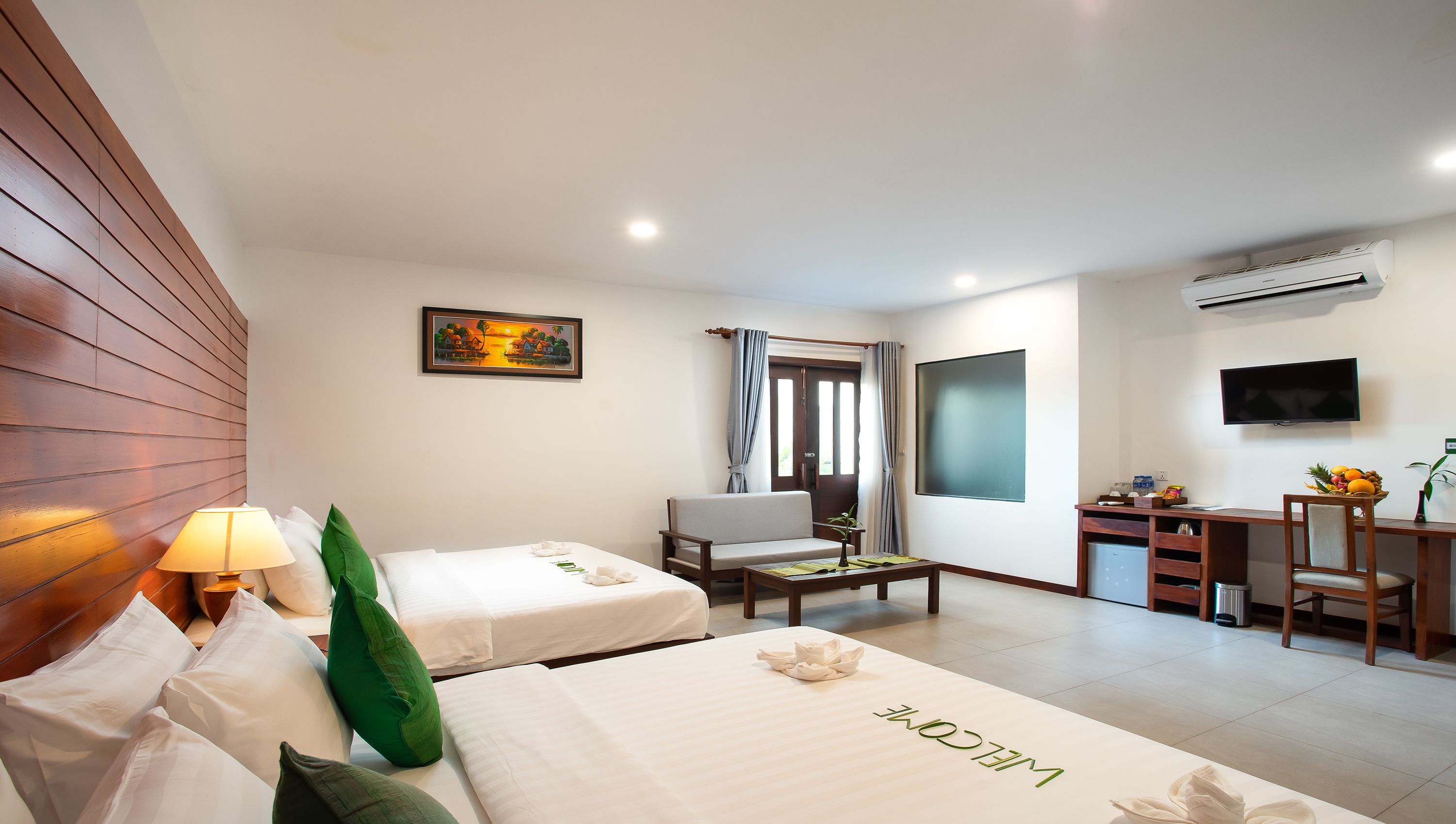 egyptian cotton sheets, premium bedding, minibar, in-room safe