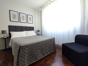 Apartment | 1 bedroom, desk, iron/ironing board, free cots/infant beds - Apartamento Atalaia (Porto Alegre)
