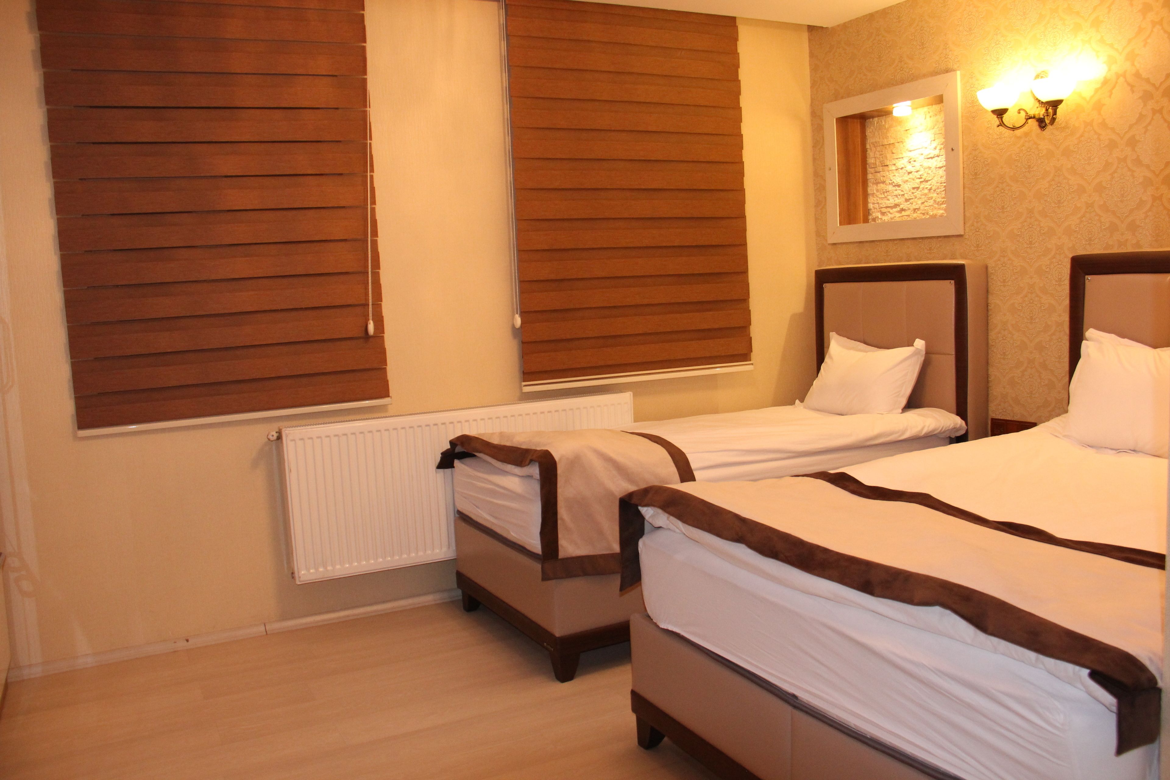 triple room | 1 bedroom, minibar, desk, laptop workspace