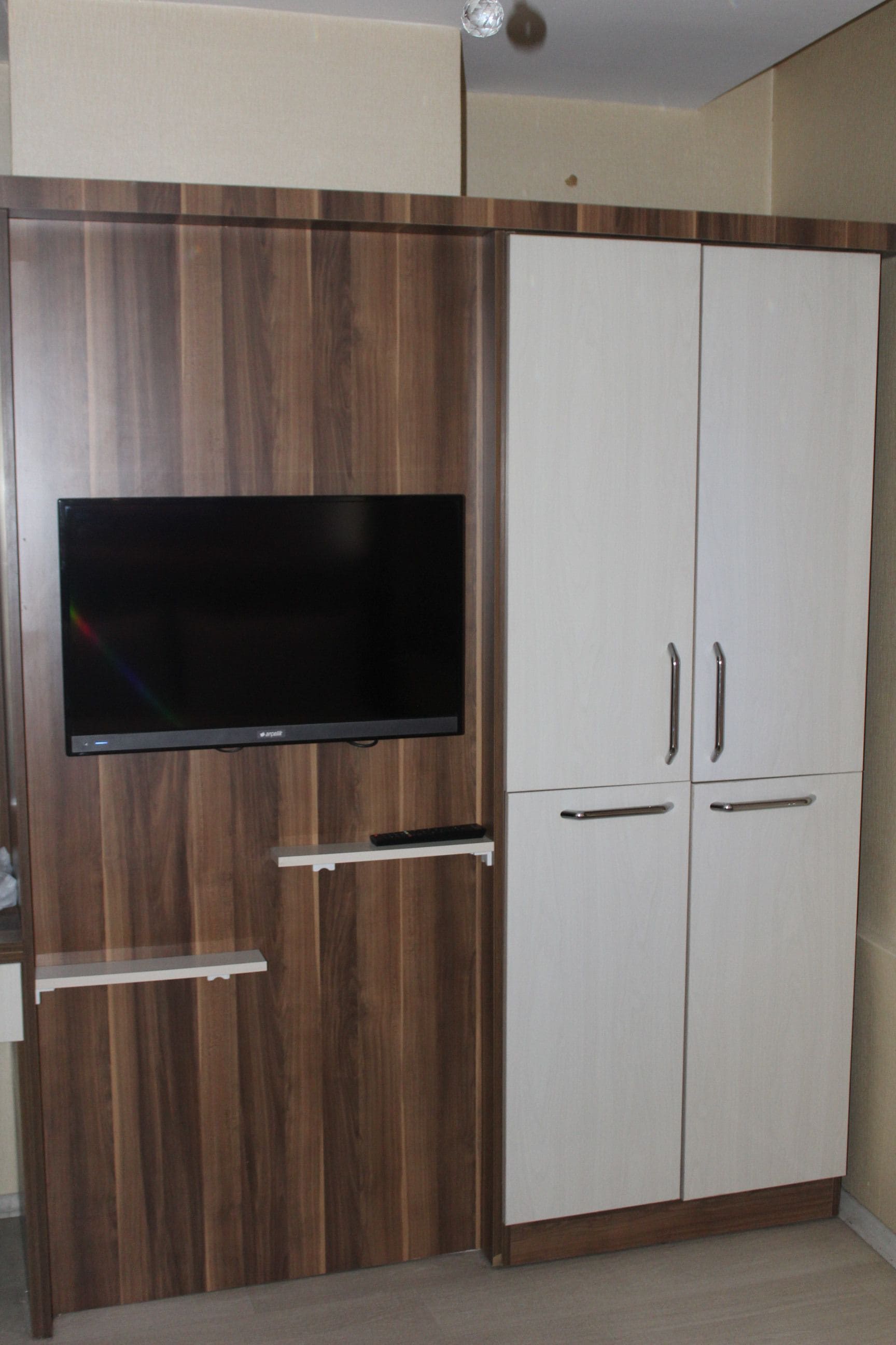 1 bedroom, minibar, desk, laptop workspace