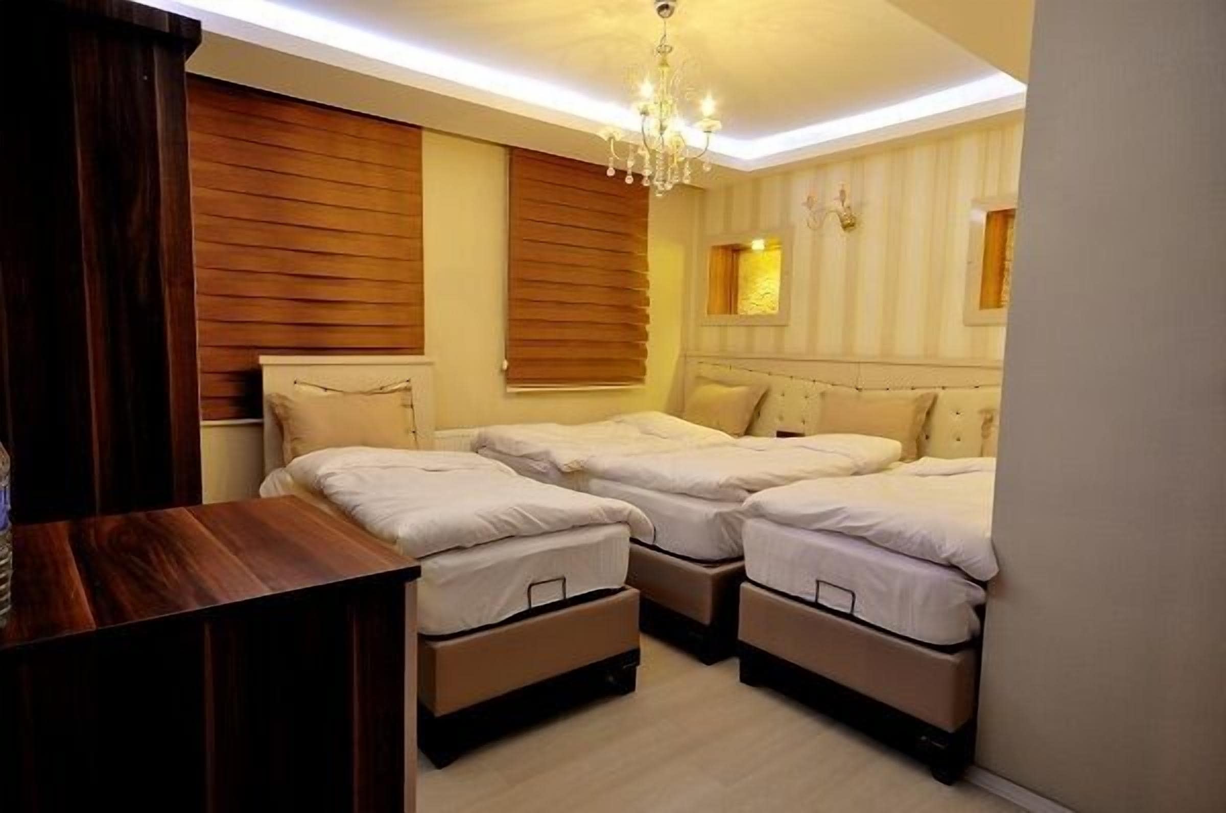 quadruple room | 1 bedroom, minibar, desk, laptop workspace