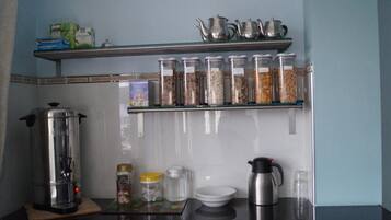 Free daily continental breakfast