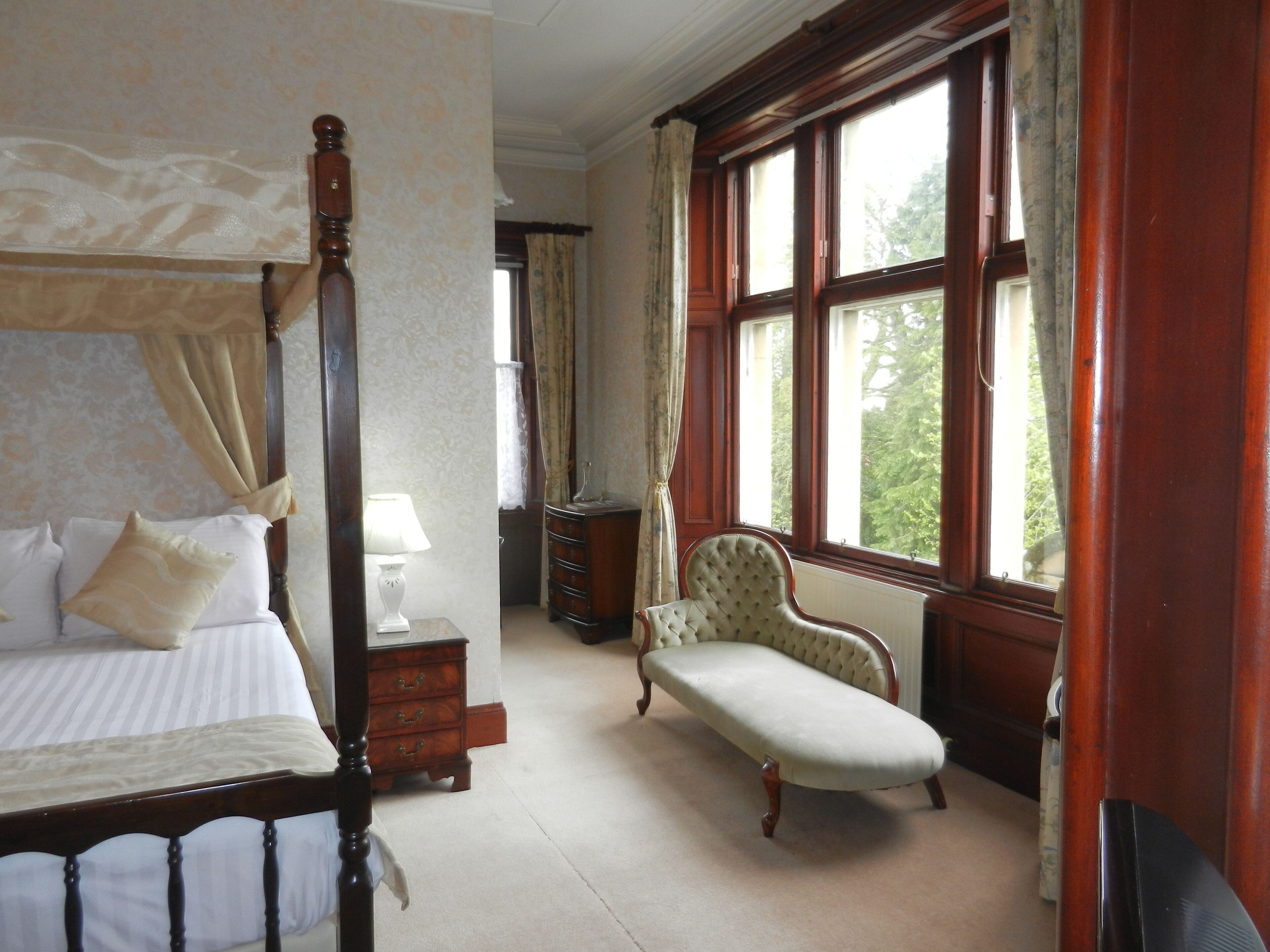 superior double room, bathtub | desk, free wifi