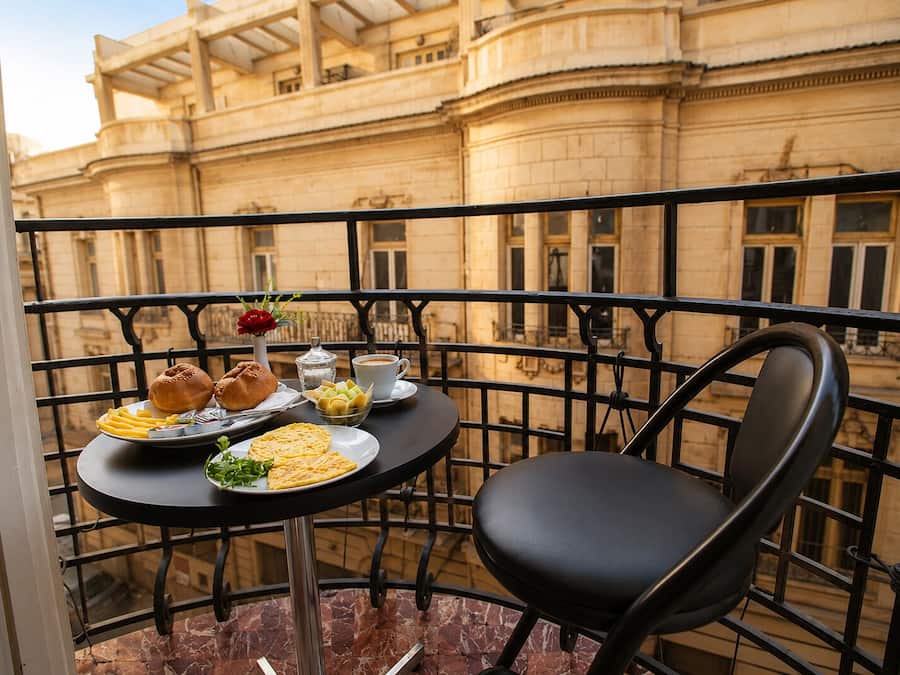 Free daily continental breakfast