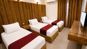 1 bedroom, Egyptian cotton sheets, premium bedding, down duvets