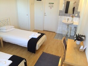 Economy Double Room, Shared Bathroom | Cribs/infant beds, free WiFi - Hotell Östergyllen (Linkoping)
