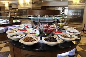 Breakfast, lunch and dinner served - Sea Star Marmaris - Adults Only - All Inclusive (Marmaris)