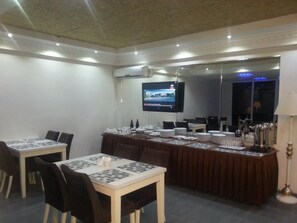 Desayuno a la carta gratuito y diario