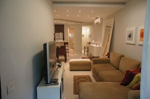 Apartment (Y1-0021) | Living room | LCD TV - LinkHouse Ipanema Ocean Flat (Rio de Janeiro)