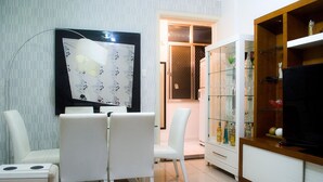 Appartement (C2-0014) | Restauration dans la chambre