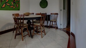 In-room dining - LinkHouse Lagoon View (Rio de Janeiro)