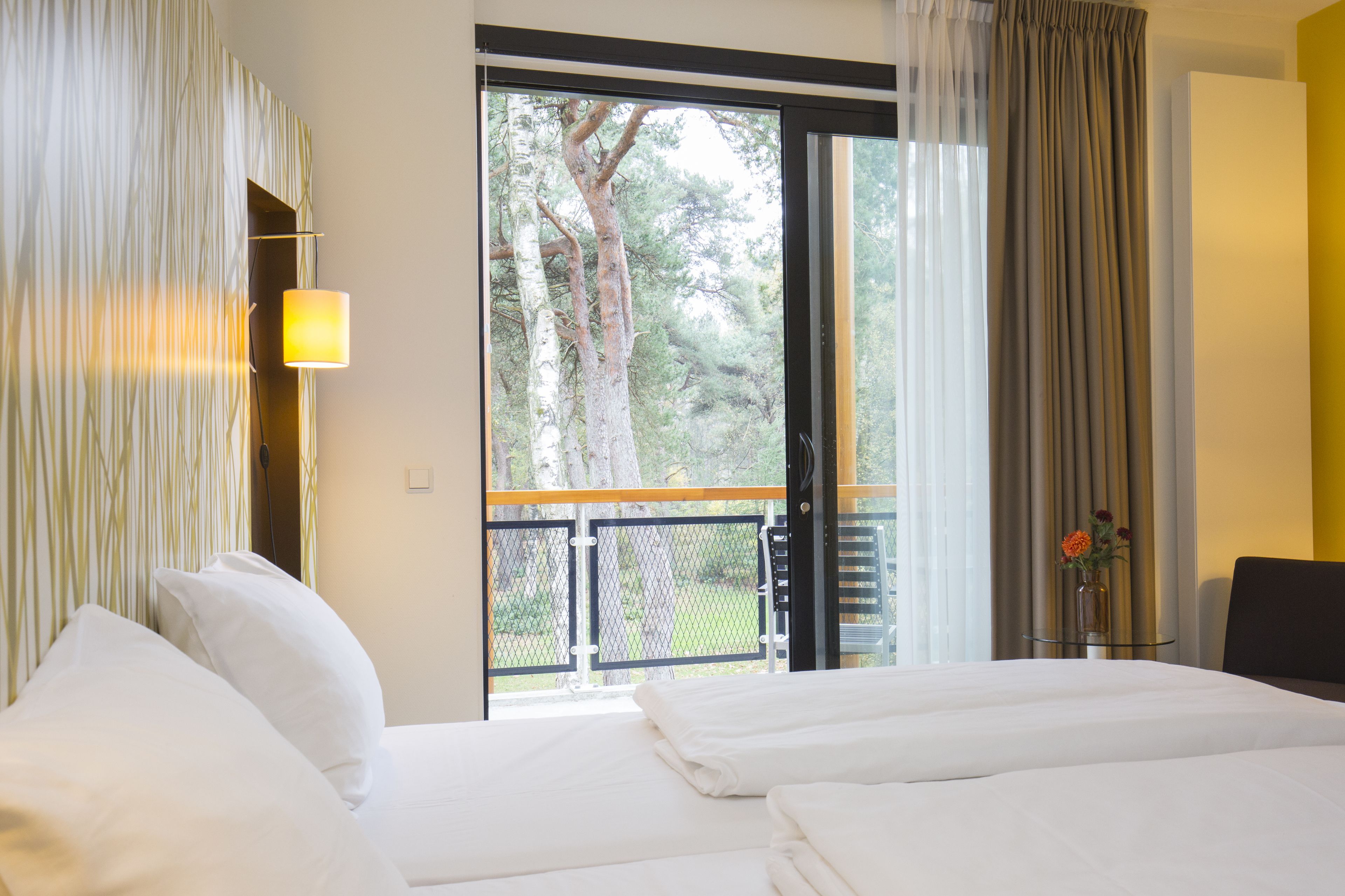 Comfort Room | Desk, blackout drapes, free WiFi, bed sheets