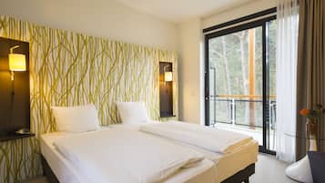 Comfort Room | Desk, blackout drapes, free WiFi, bed sheets