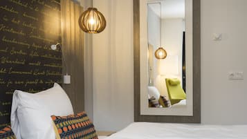 Comfort Room | Desk, blackout curtains, free WiFi, bed sheets