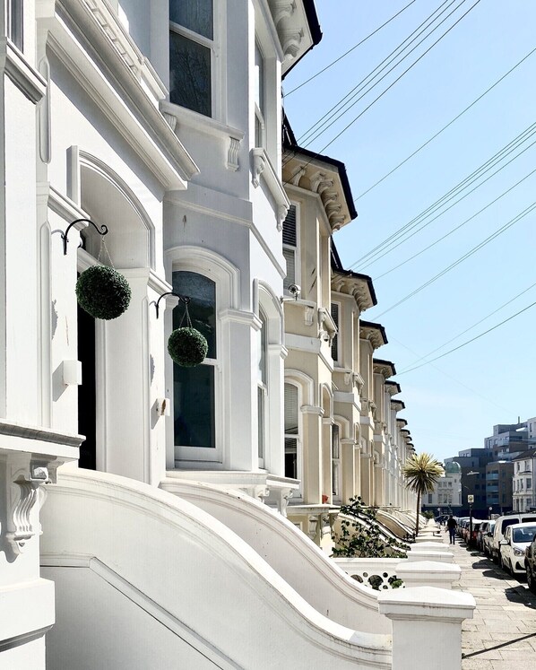 Exterior - Seafield Seafront Apartments (Hove)