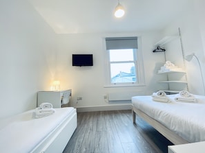 Deluxe Apartment - Flat 3 - Seafield Seafront Apartments (Hove)