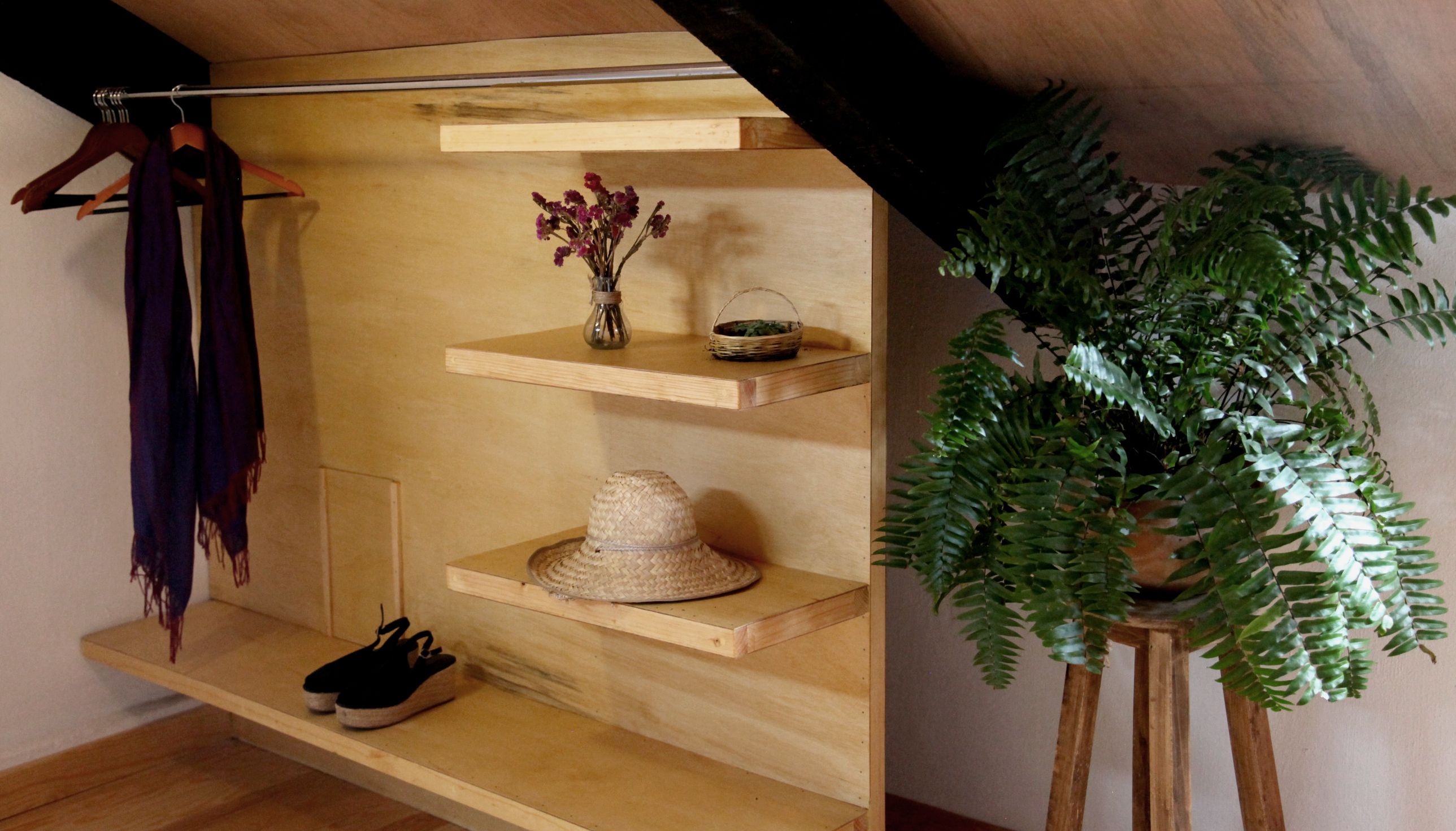 deluxe suite, 1 king bed | 1 bedroom, down duvets, individually decorated, desk