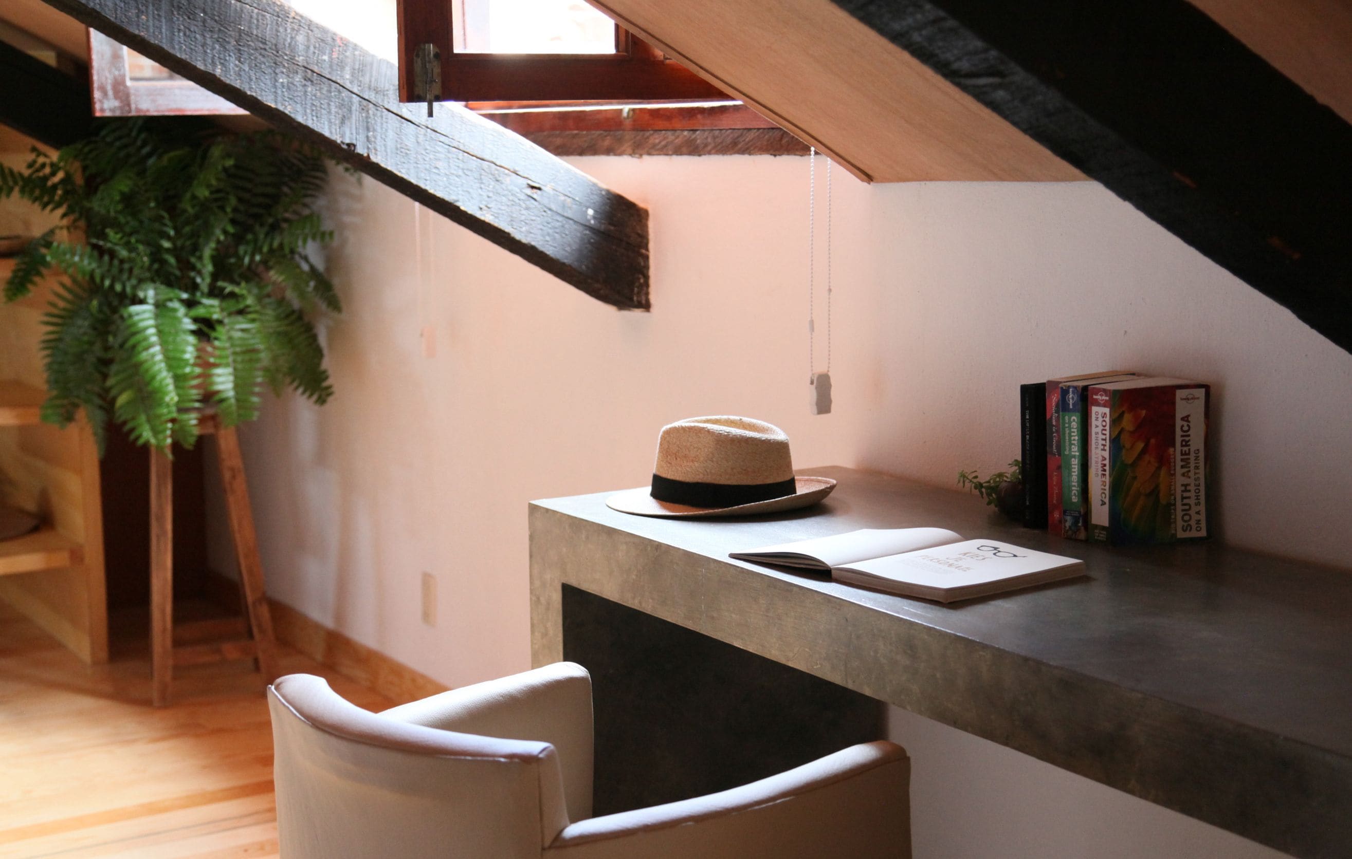 deluxe suite, 1 king bed | 1 bedroom, down duvets, individually decorated, desk