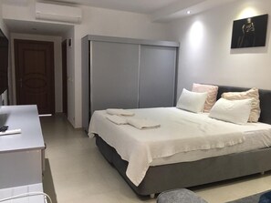 Habitación Deluxe doble | Ropa de cama de alta calidad y wifi gratis