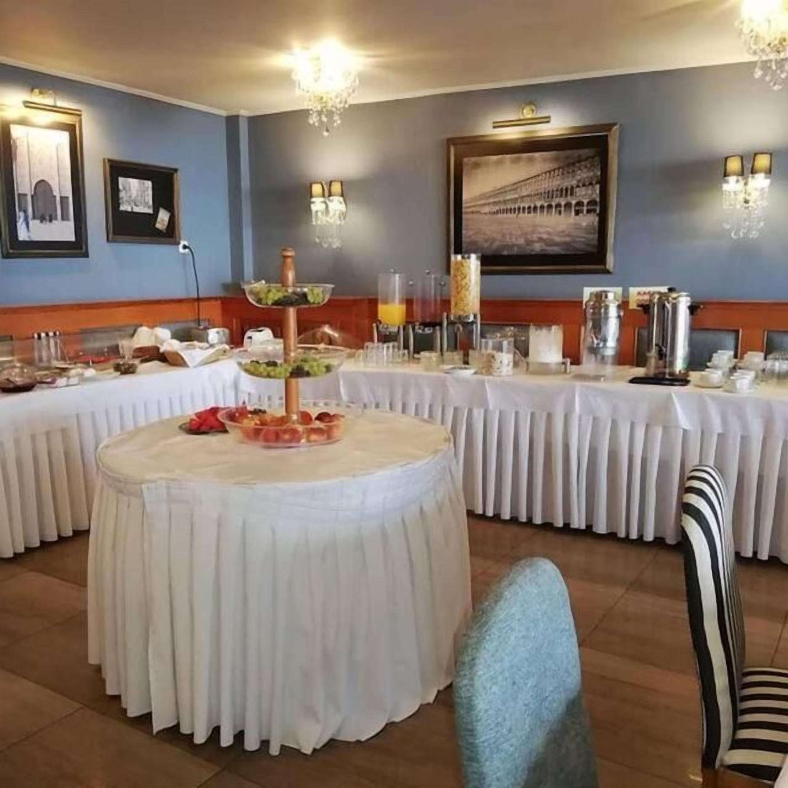 breakfast, lunch, dinner served; greek cuisine, beach views