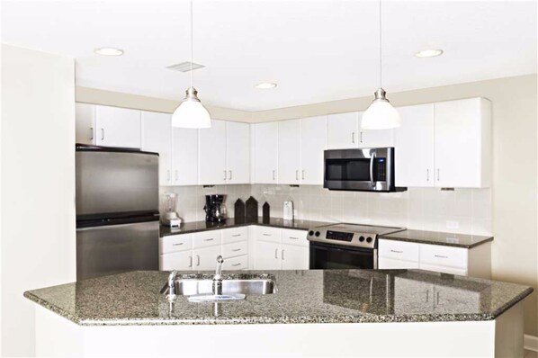 Condo, 1 Bedroom, Kitchen, Beach View | Private kitchen | Coffee/tea maker, full-size fridge, microwave, oven