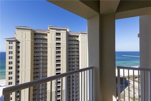 Condo, 1 Bedroom, Kitchen, Beach View | Balcony
