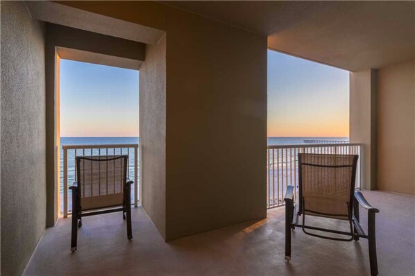 Condo, 2 habitaciones, vista a la playa | Balcón