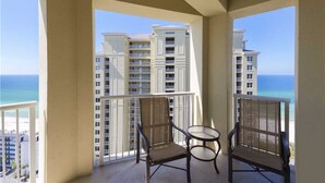 Condo, 1 Bedroom, Kitchen, Beach View | Balcony