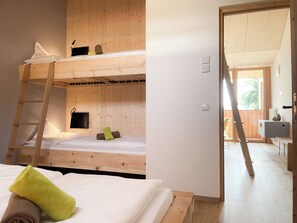 Design Condo, 1 Bedroom | Premium bedding, in-room safe, desk, soundproofing