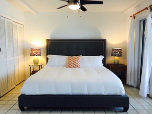 Premium Condo, 3 Bedrooms, Balcony, Beachfront | 1 bedroom, premium bedding, iron/ironing board, free cribs/infant beds - Bay View Condo (St. Thomas)