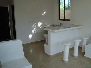 Suite Double Room, Pool View | In-room dining - Hotel Quinta Diamante - Barra vieja  (Acapulco)