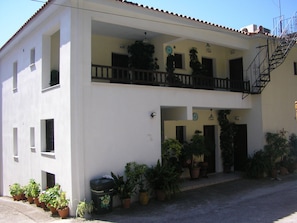 Fachada de la propiedad